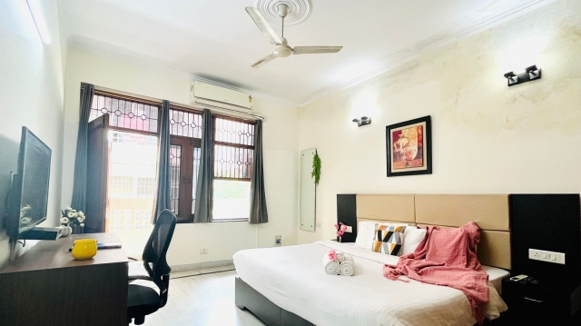 Budget-friendly, family-oriented guest house of Service Apartments in Delhi for a cosy stay
