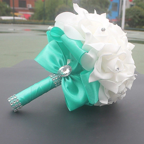 The Ultimate Guide to Choosing the Perfect Prom Flowers Bouquet