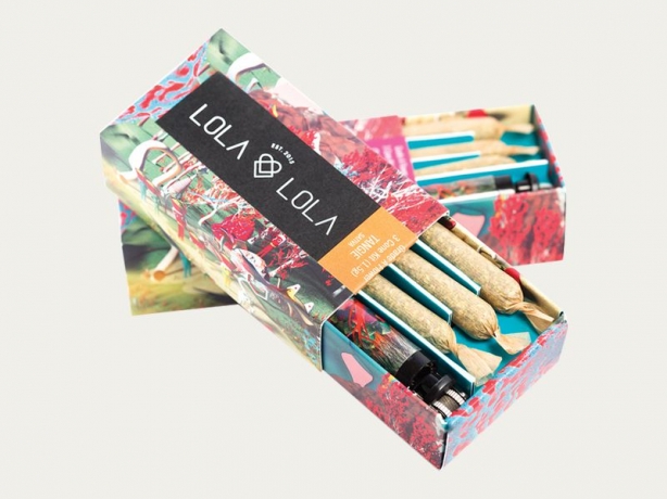 How do I determine the ideal size for my pre-roll display boxes?