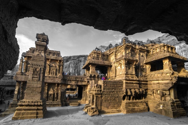 Ajanta and Ellora Caves – The Essential Guide