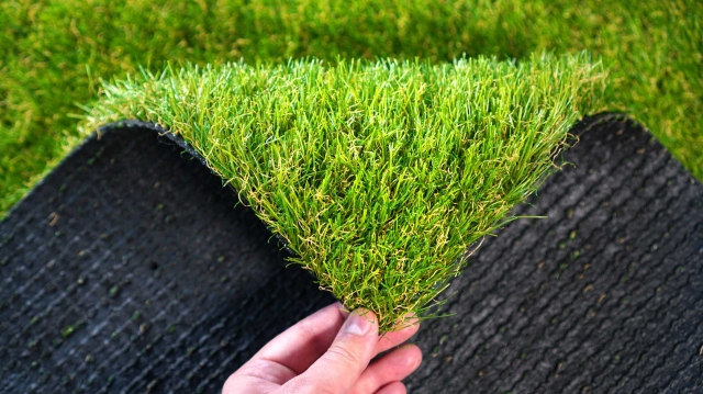 Turf Talk: Understanding the Benefits of Artificial Lawn Surfaces