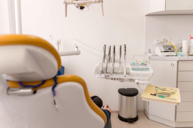 What Makes a Good Dentist and How to Find One