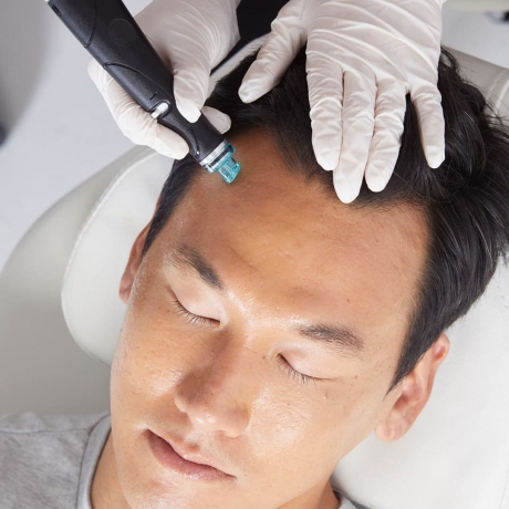 Get the Glow: Hydrafacial for Men in Dubai