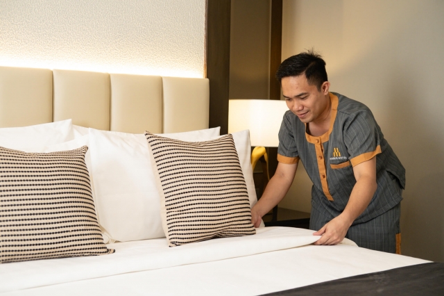 Amber Room: The Ultimate Deluxe Room Experience