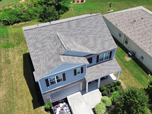 Why Home Roof Repair Needs Professional Roofing Services
