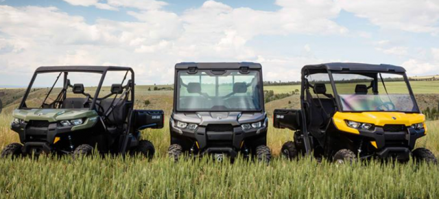 2023 Can-Am® Outlander X mr 1000R | Liquid Titanium & Can-Am Red