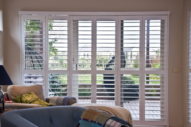 Transform Your Home with Professional Shades Installation Service