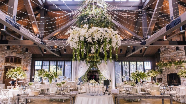 Outdoor Wedding Venues That Offer Stunning Mountain Views