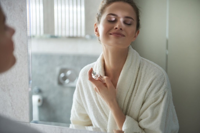 Difference Between Makeup Fixer and Setting Spray  Belle Crux
