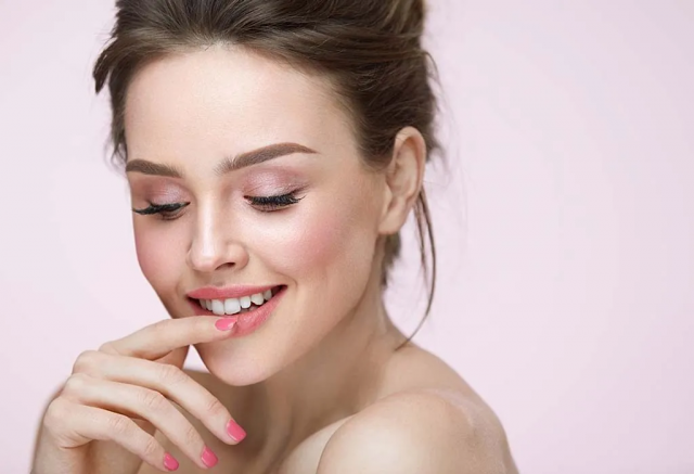 Are There Risks with Pink Lips Laser Treatment in Dubai? Important Considerations and Tips