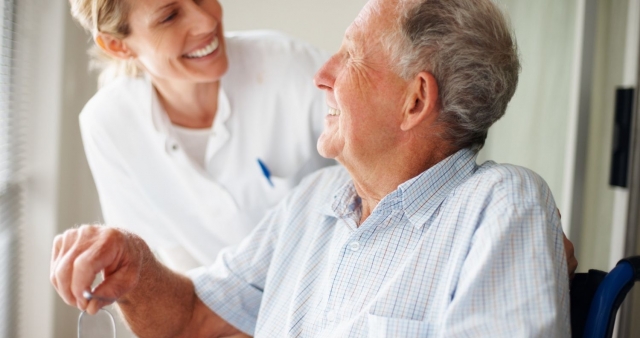 Como prevenir caidas en adultos mayores