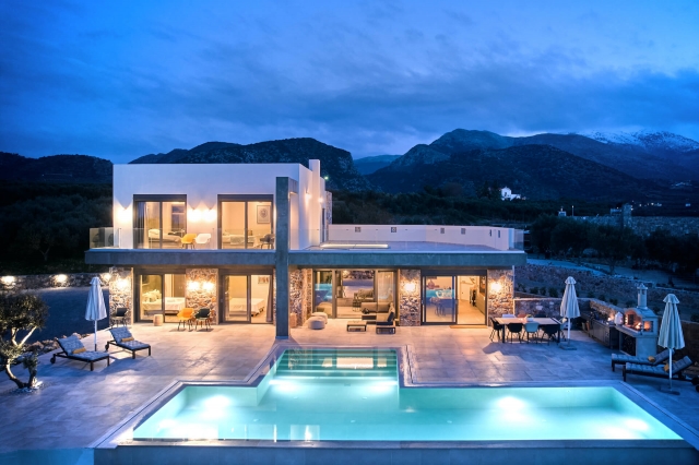 5 Reasons to Book a Private Villa in Crete for Your Next Trip