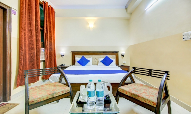 Best Boys PG near Amity University Noida Sector 125