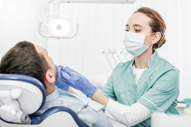 How to Evaluate the Best Dental Clinics in Dubai: Key Tips for Patients