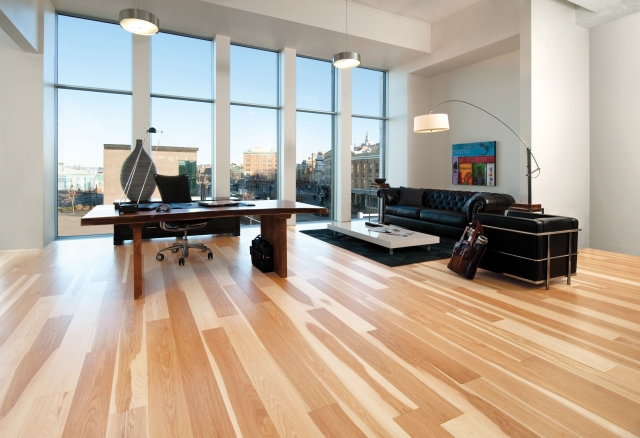 Wooden vs. Synthetic: The Top Benefits of Choosing Hardwood Floors