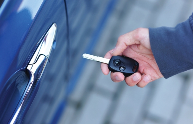 How a Locksmith Can Help with Automotive Ignition Issues in Woodland Hills, CA