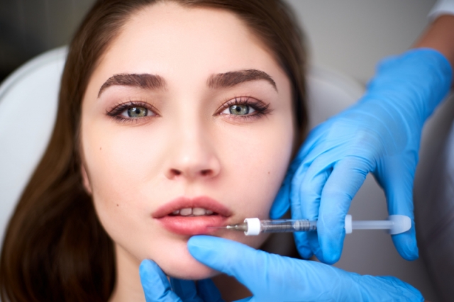 Top Benefits of Russian Lip Fillers Injections for a Defined Look in Dubai