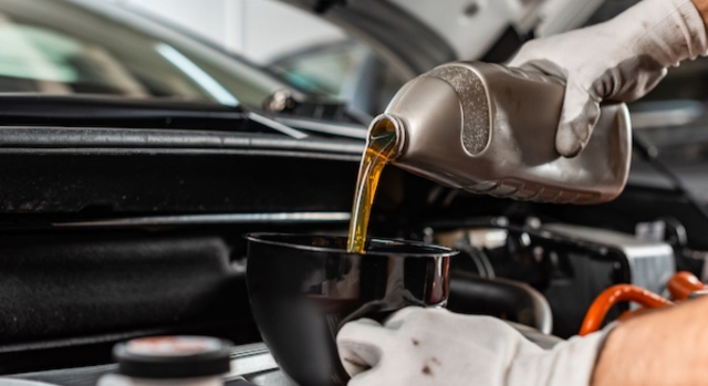 High-Performance Engine Oil For Heavy Vehicle: Myths and Facts