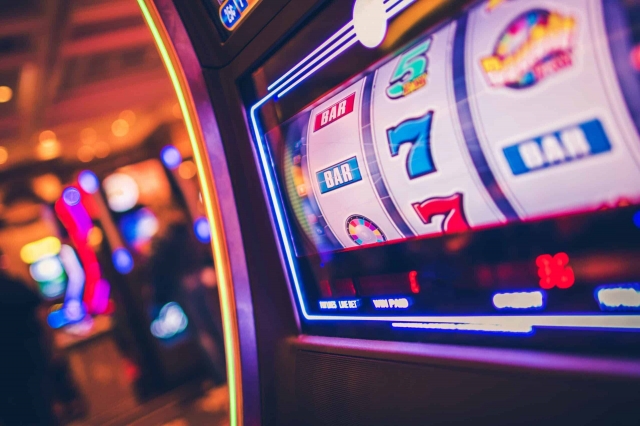 Strategi Terbaik untuk Bermain Slot High-Roller Secara Efektif