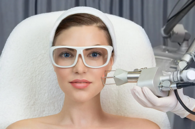 Fractional CO2 Laser Treatment: Is the Cost Worth It in Dubai