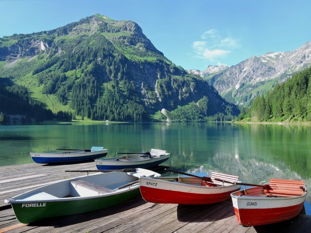 Top Places to visit in Chirstmas