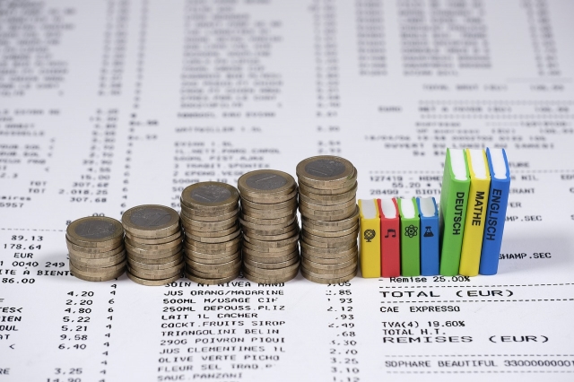 Group Finance Managers vs. Group Financial Accountants: Distinct Roles in Financial Leadership