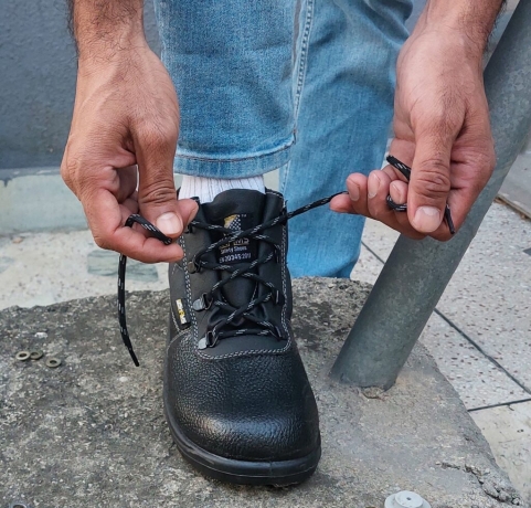 How Can You Find Affordable Safety Boots Without Compromising Quality?