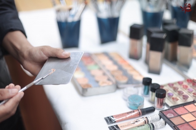 Proxela: Elevate Your Skills with a Beauty Makeup Artist Course