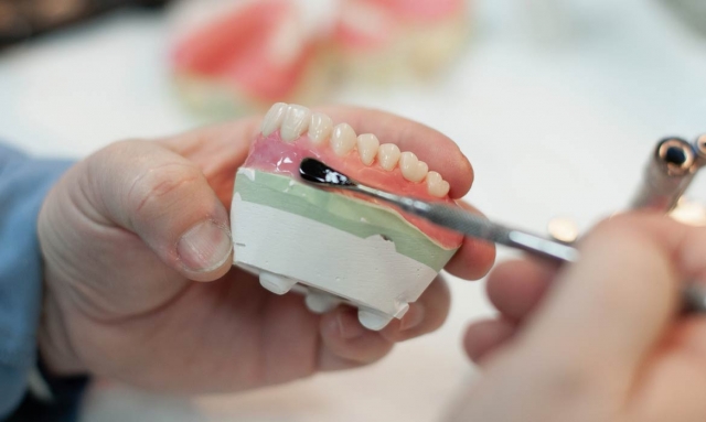 The Top Teeth Denture Services in Dubai Quality You Can Trust