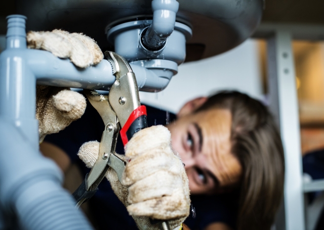 What To Do In A Plumbing Emergency: A Step-By-Step Guide  
