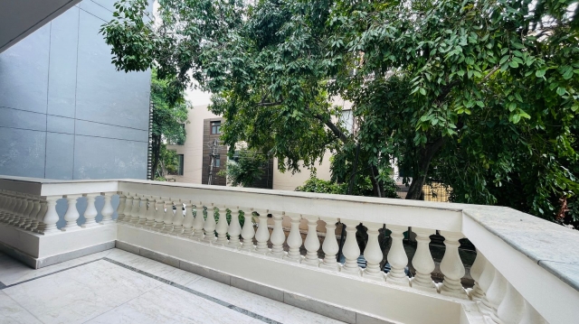 More luxurious and reasonably priced than hotels Gurgaon