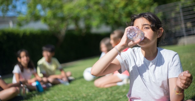 10 Science-Based Health Benefits of Drinking Water