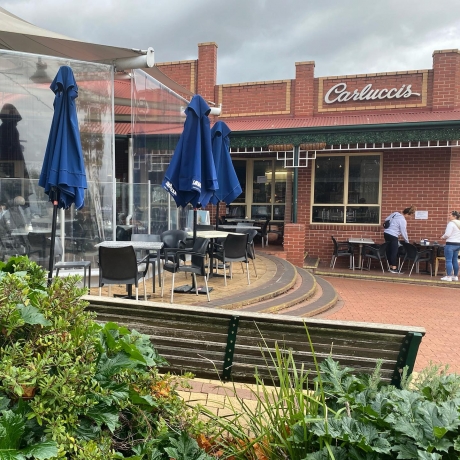 Chicken Tenderloin in Templestowe: A Delightful Dining Experience at Carlucci's Restaurant