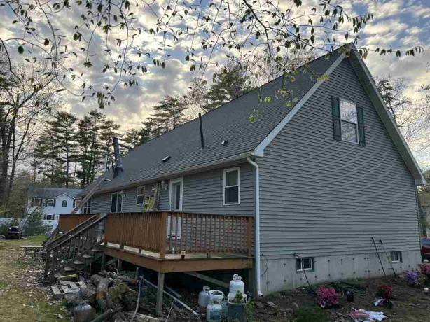 Finding the Right Roofing Services Near You: Local Roofing Companies, Metal Roof Installers, and Roof Leak Repairs