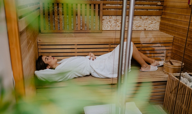 How Infrared Saunas Promote Weight Loss and Detoxification