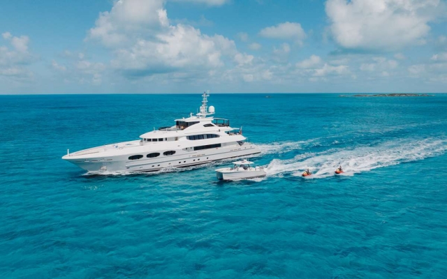 Discover the Best Locations for a Luxury Holidays Yacht Charter in the Bahamas