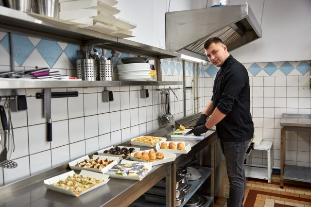 Cloud Kitchens: Revolutionizing the Food Industry
