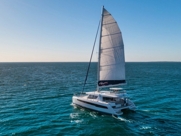Why Choose Sailboats in La Paz?