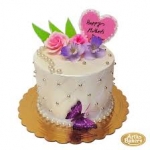 Custom Birthday Cakes Emphasize Attention to Details, Fillings, and Themes