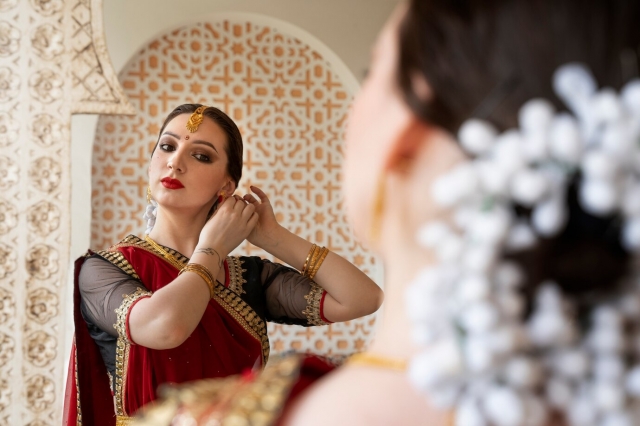 Experience Glamour with a Luxury Makeup Artist in Hyderabad
