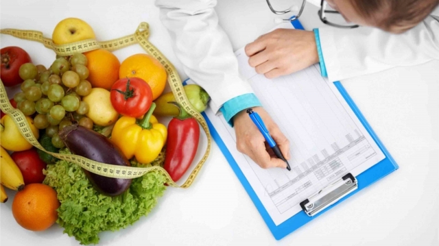 How Can Nutrition Coaching Help You Overcome Common Diet Challenges?