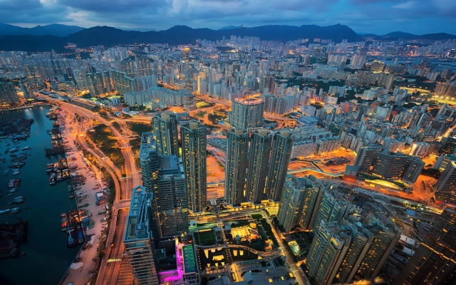 Top 10 Spots to Admire Hong Kong's Stunning Skyline