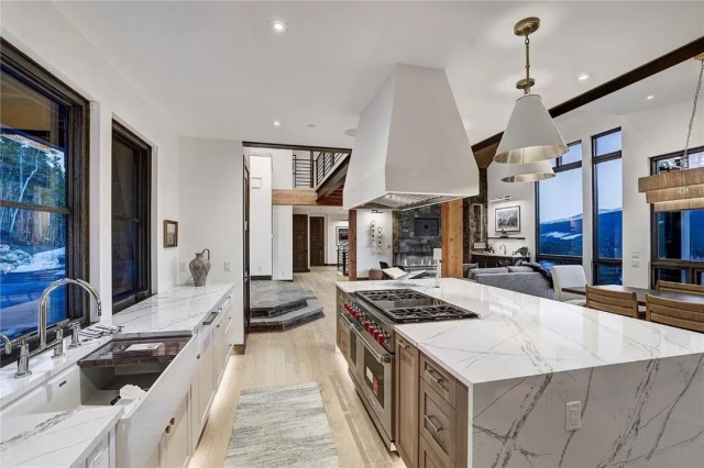 The Beauty and Functionality of Backlit Countertops: A Modern Touch for Your Home