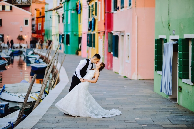Proposal Venice: A Romantic Moment in the City of Love