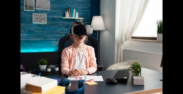Virtual Reality in Education: Pioneering a New Era of Learning