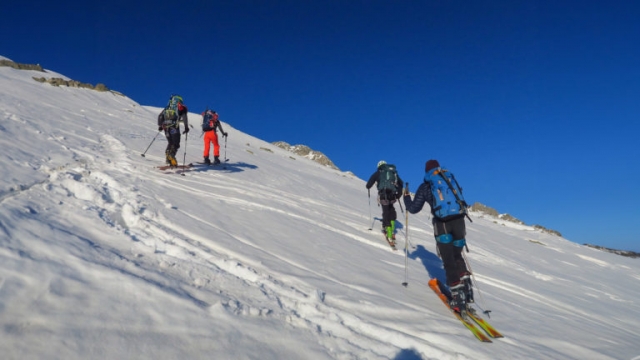 Affordable Snowboard Lessons in Crans-Montana: Learn Like a Pro