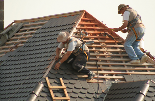 Top 7 Roofing Solutions for Homes in Miami Dade County: What You Need to Know Before Hiring a Roofing Service