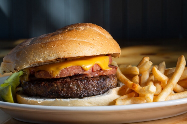 The Juicy Truth: Fascinating Facts About Hamburgers You Probably Didn’t Know