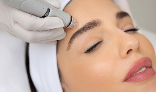Revitalize Your Skin with HydraFacial in Dubai – Book Today!