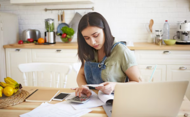 How can your side hustle let you pay your bills?